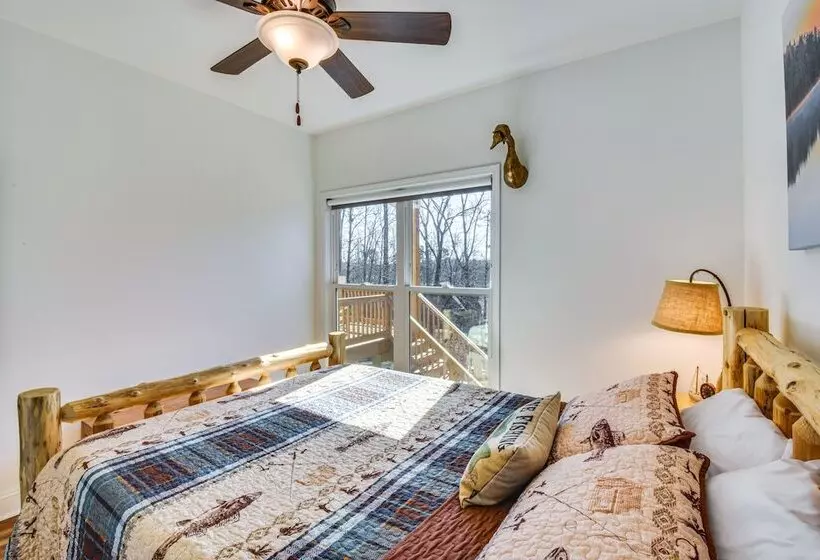 Lake Hartwell Cottage W/ Fire Pit: Near Clemson!