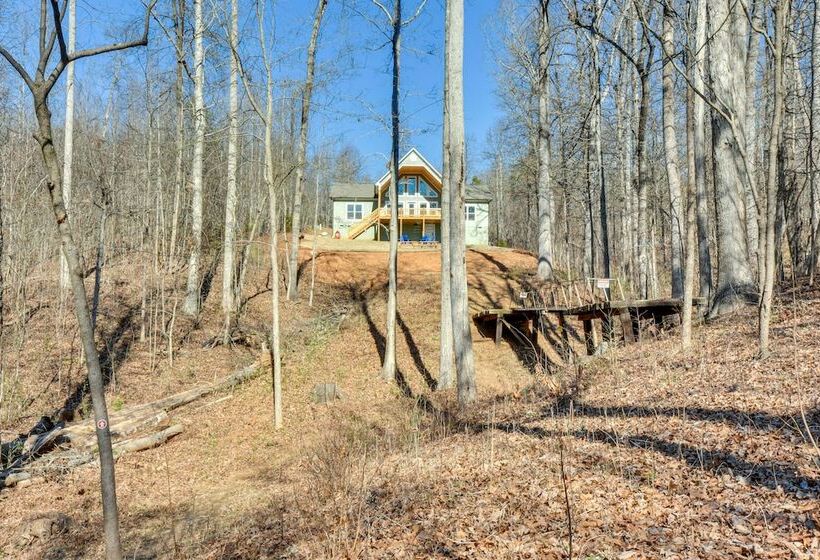 Lake Hartwell Cottage W/ Fire Pit: Near Clemson!