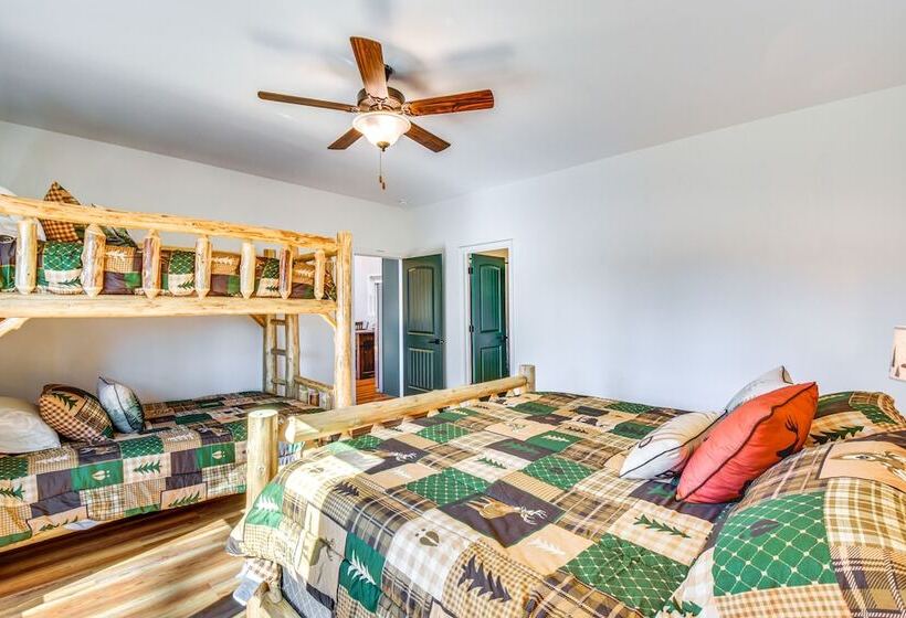 Lake Hartwell Cottage W/ Fire Pit: Near Clemson!