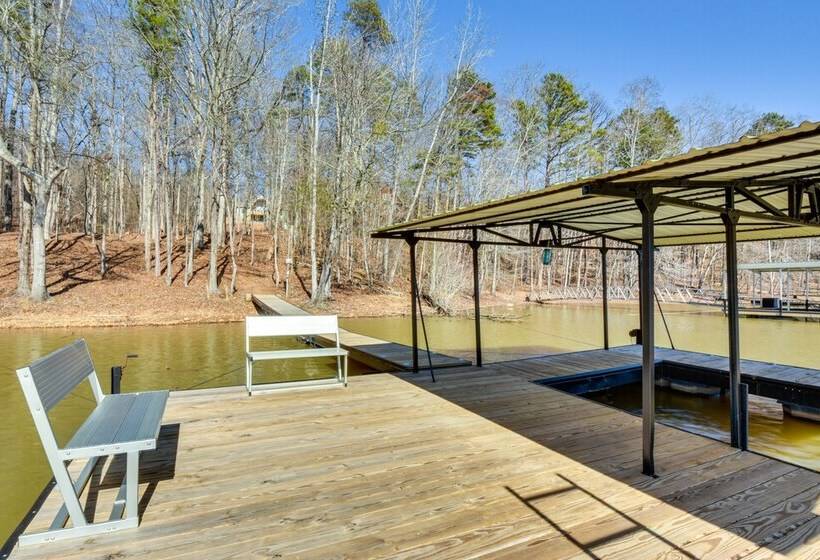 Lake Hartwell Cottage W/ Fire Pit: Near Clemson!