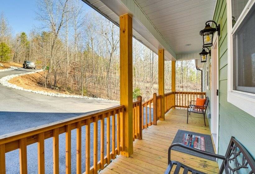 Lake Hartwell Cottage W/ Fire Pit: Near Clemson!