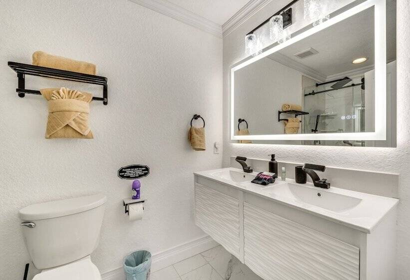 Heated Pool: Davenport Home W/ Xbox & Racing Games