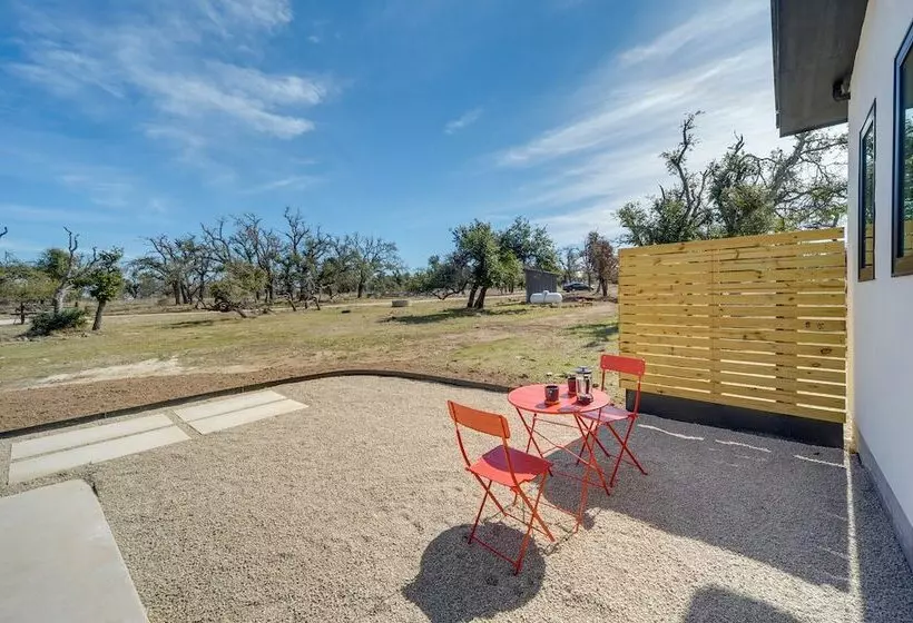 Art Ranch Fredericksburg Getaway 13 Mi To Downtown