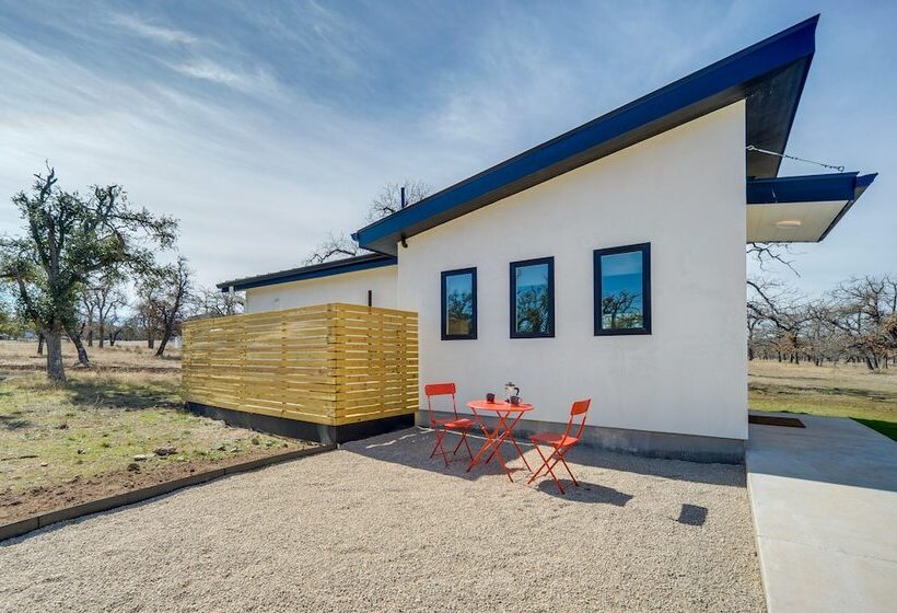 Art Ranch Fredericksburg Getaway 13 Mi To Downtown