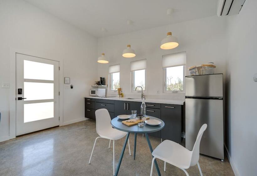 Art Ranch Fredericksburg Getaway 13 Mi To Downtown