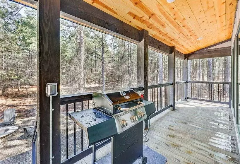 Near New Casino: Broken Bow Cabin W/ Hot Tub
