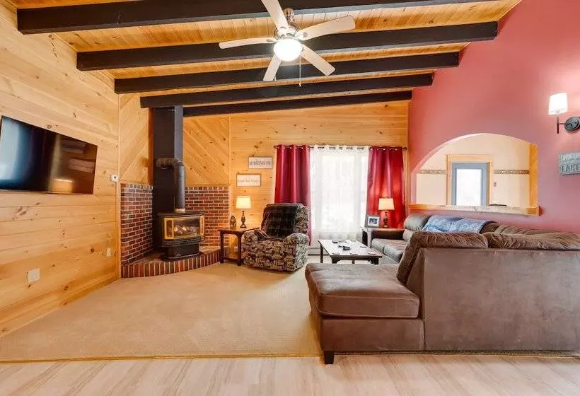 Peaceful Stark Cottage W/ Deck On South Ponds!