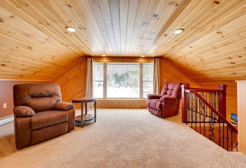 Peaceful Stark Cottage W/ Deck On South Ponds!