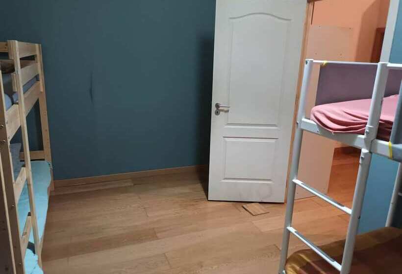 بنسيون Room In Apartment   Bed In A 6 Bed Dormitory Room 2 Male And Female Mix Use