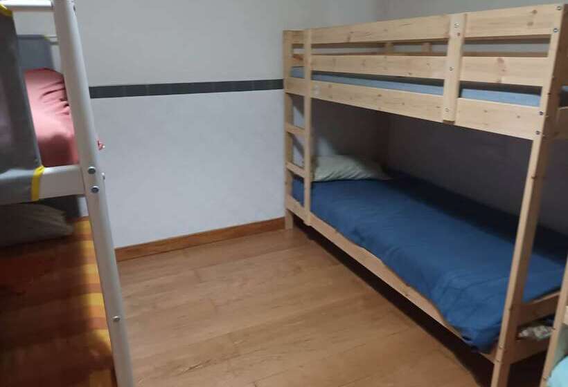 بنسيون Room In Apartment   Bed In A 6 Bed Dormitory Room 2 Male And Female Mix Use