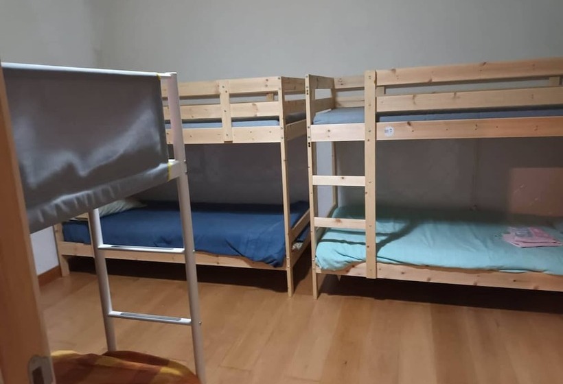 بنسيون Room In Apartment   Bed In A 6 Bed Dormitory Room 2 Male And Female Mix Use