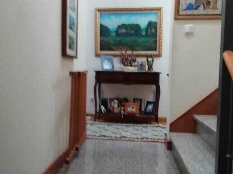 펜션 Room In Apartment Single Room 3 At Albarraque, Sintra, Shared Bathroom