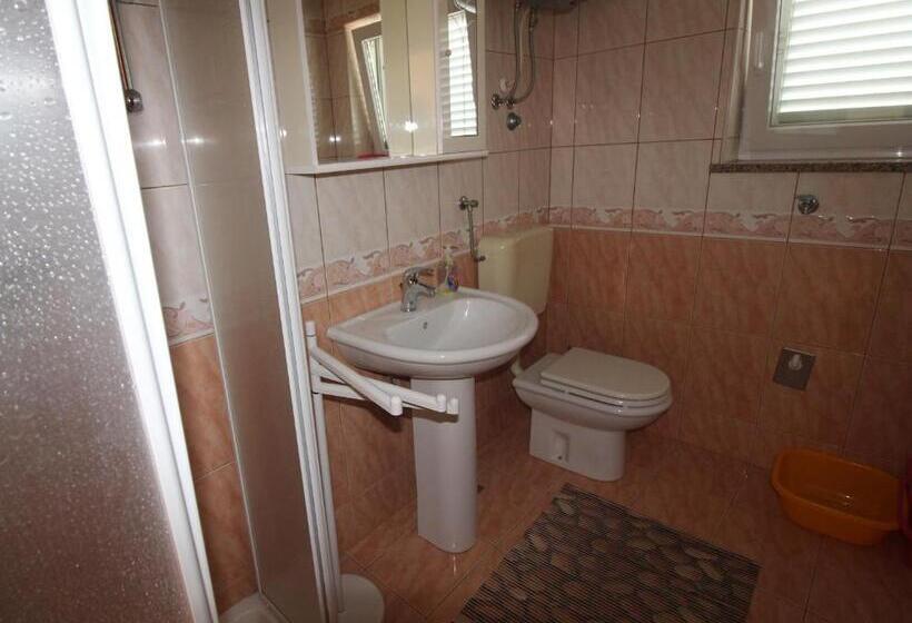 Пансион Room In Studio   Apartment Aniko Near The Sea