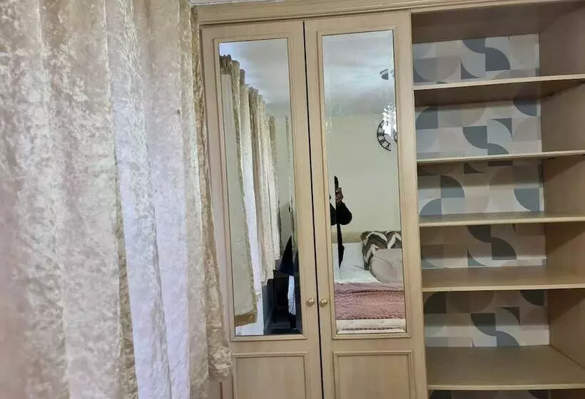 Residenssi Beautiful 2 Bed House In London