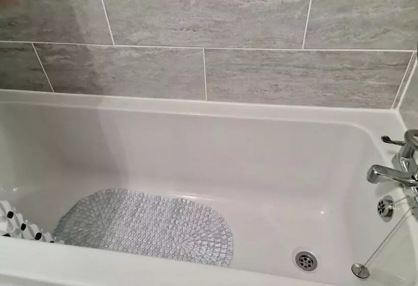 Residenssi Beautiful 2 Bed House In London