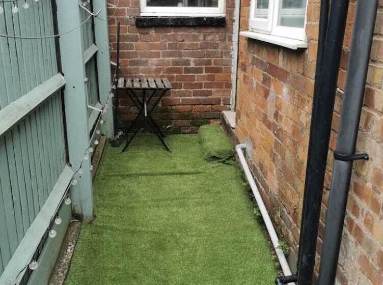 레지던스 Charming 3 Bed Cottage In Birmingham