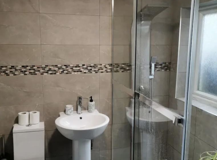 레지던스 Charming 3 Bed Cottage In Birmingham