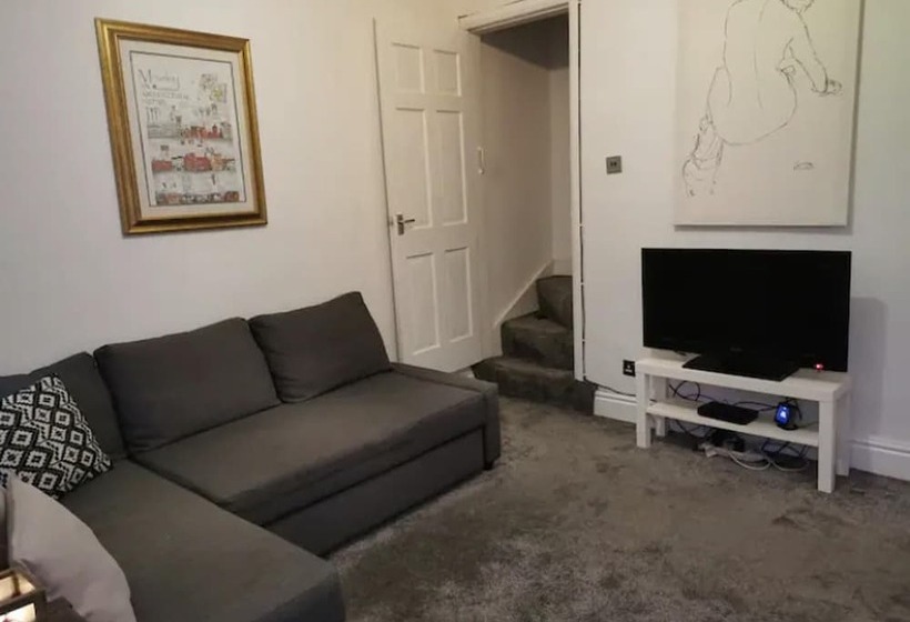 레지던스 Charming 3 Bed Cottage In Birmingham