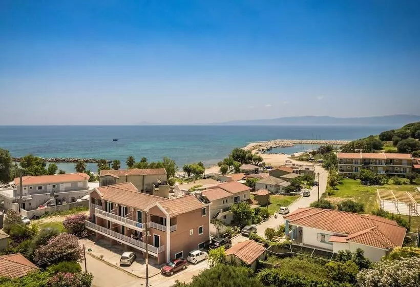 Rosilion Studios & Apartments