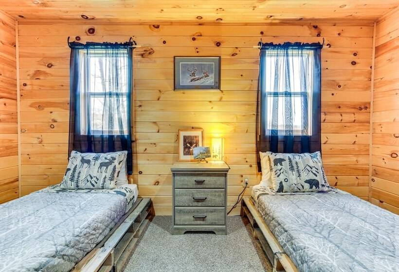 Rustic Mount Perry Cabin Near Fishing Pond & Farm