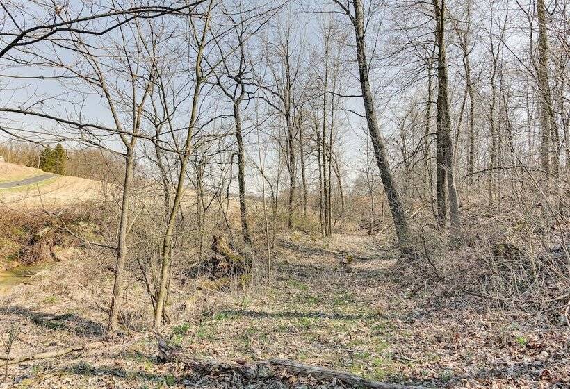 Rustic Mount Perry Cabin Near Fishing Pond & Farm