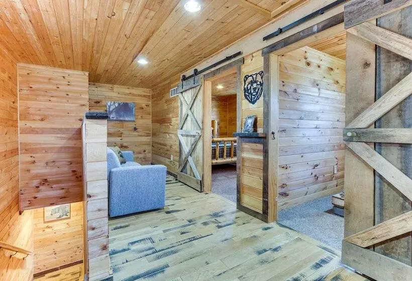 Rustic Mount Perry Cabin Near Fishing Pond & Farm