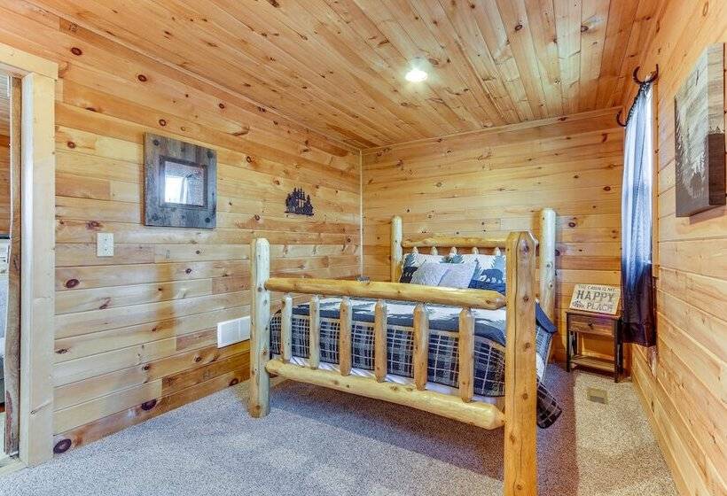 Rustic Mount Perry Cabin Near Fishing Pond & Farm