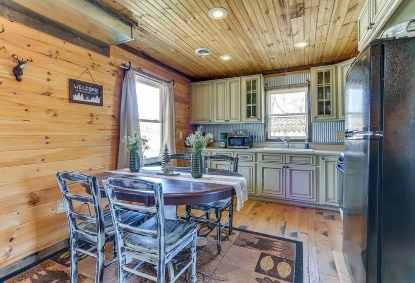 Rustic Mount Perry Cabin Near Fishing Pond & Farm