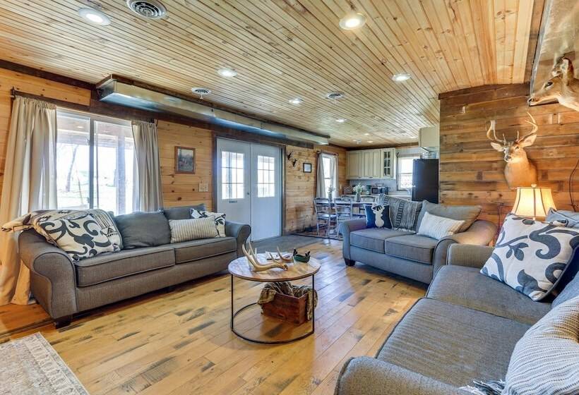 Rustic Mount Perry Cabin Near Fishing Pond & Farm