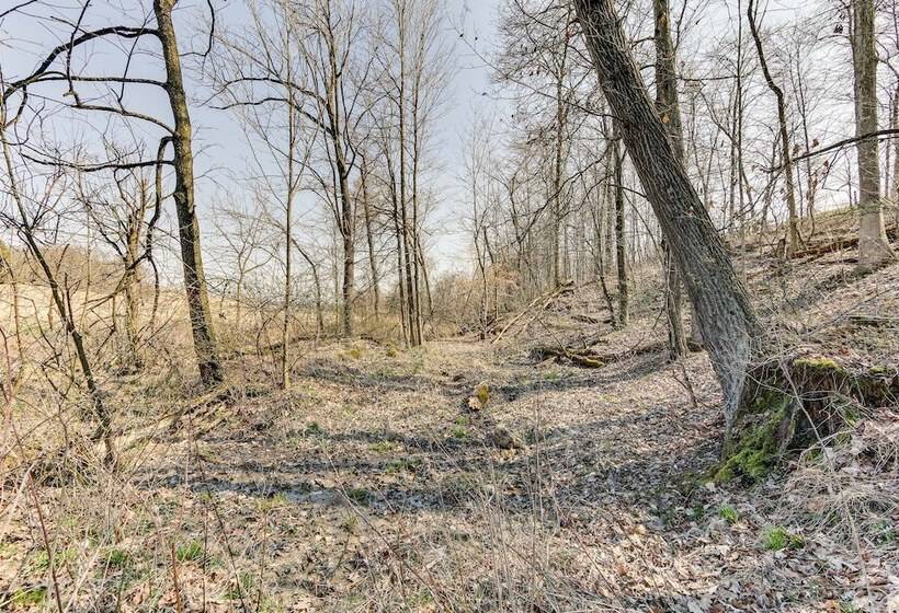 Rustic Mount Perry Cabin Near Fishing Pond & Farm