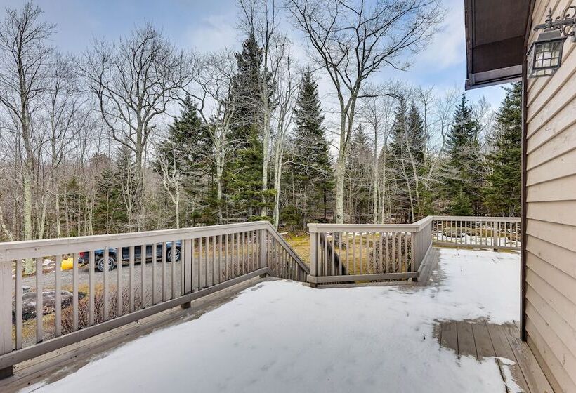 Cabin W/ Hot Tub And Wifi: 4 Mi To Snowshoe Resort