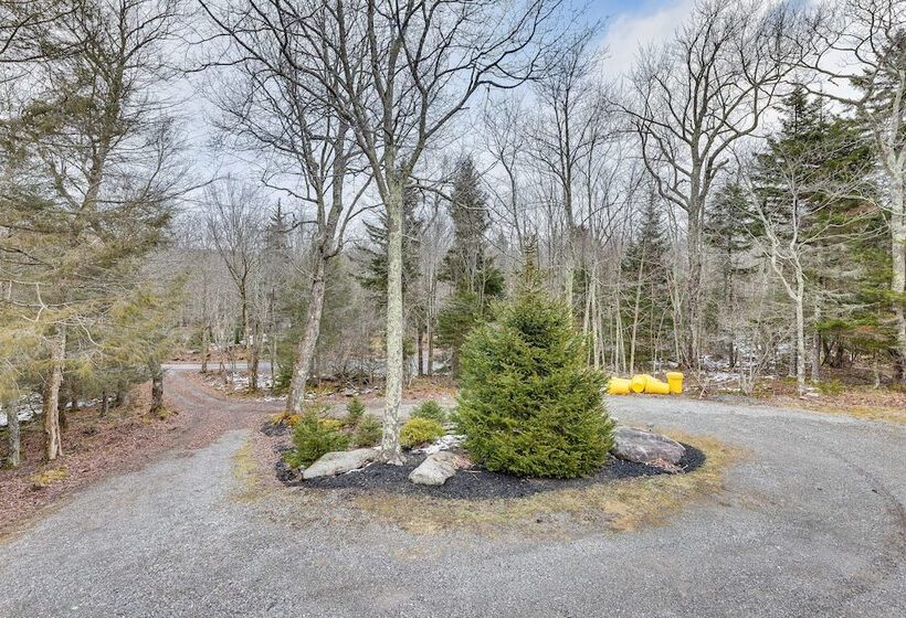 Cabin W/ Hot Tub And Wifi: 4 Mi To Snowshoe Resort