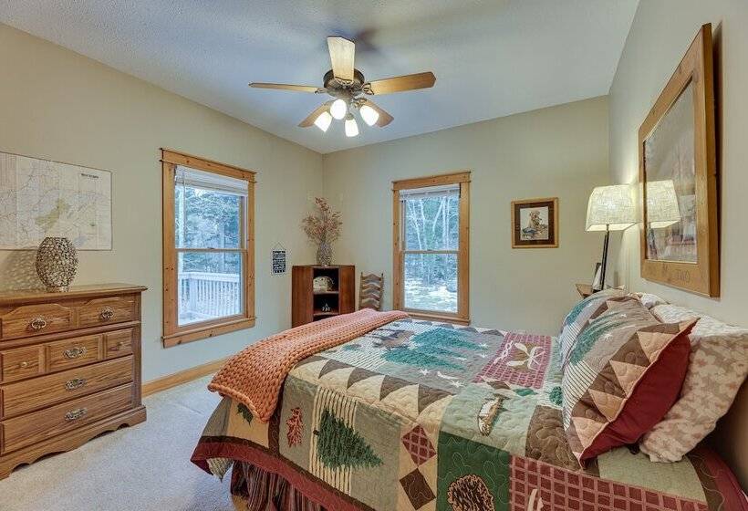 Cabin W/ Hot Tub And Wifi: 4 Mi To Snowshoe Resort