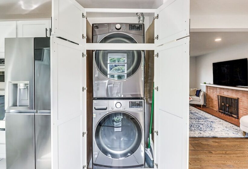 Updated Home W/ Yard ~ 4 Mi To Old Town Alexandria