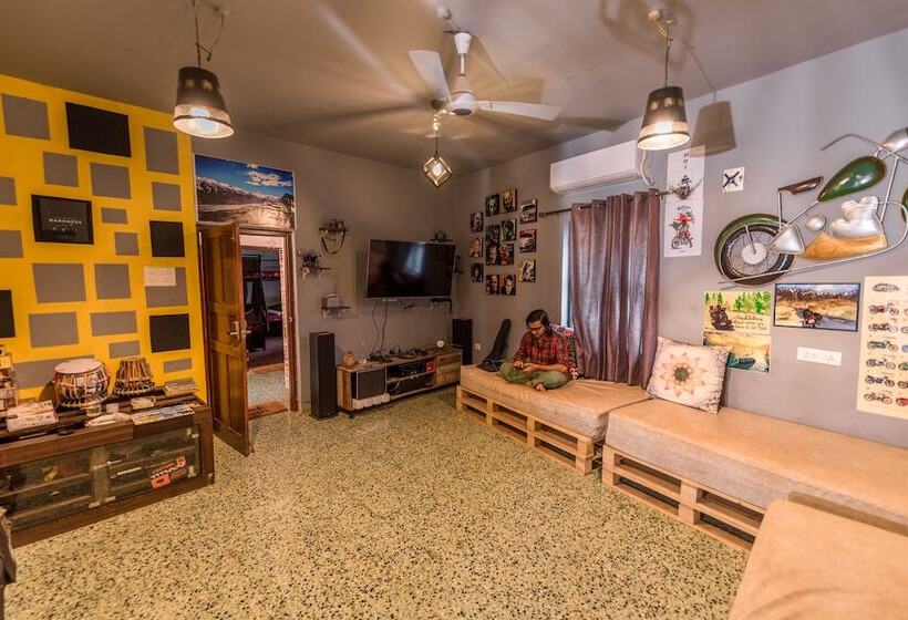 U.r.d.ki You Are The Key Hostels