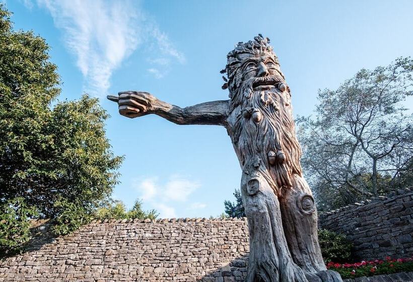 مبيت وإفطار The Saddle Room Restaurant