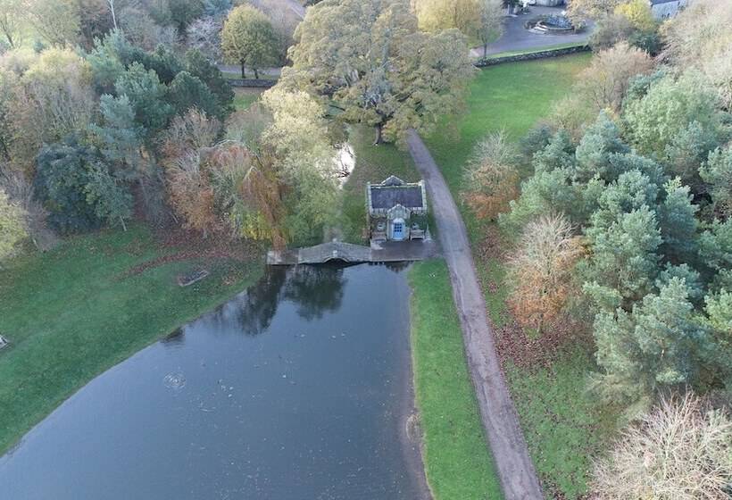 مبيت وإفطار The Saddle Room Restaurant