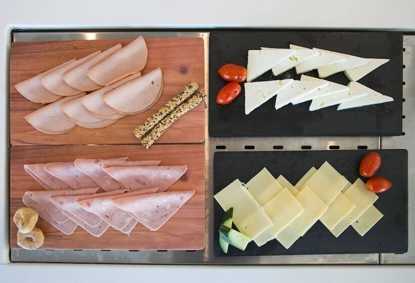 Bed and Breakfast White Corner