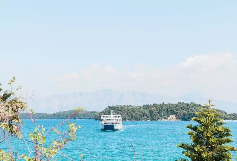 Captain S Seafront Apartments