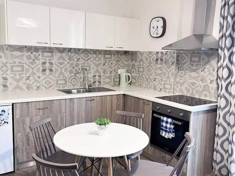 Captain S Seafront Apartments