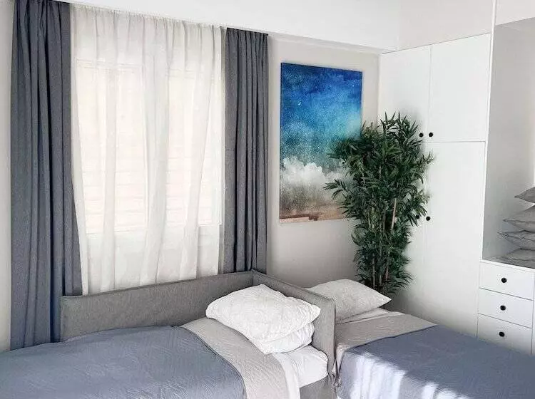 Captain S Seafront Apartments