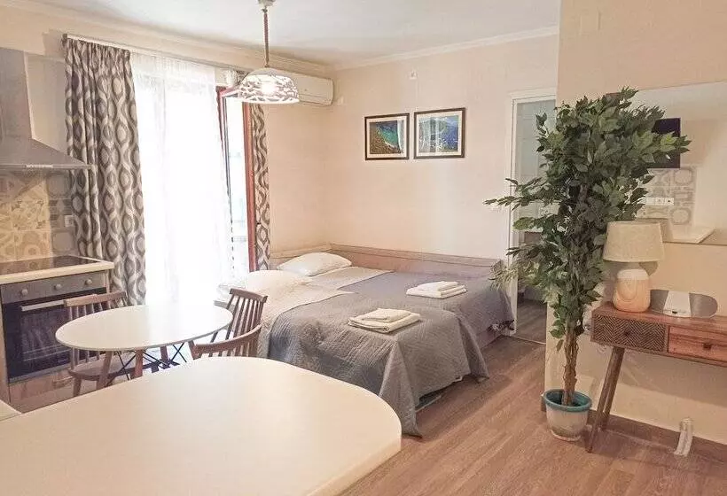 Captain S Seafront Apartments