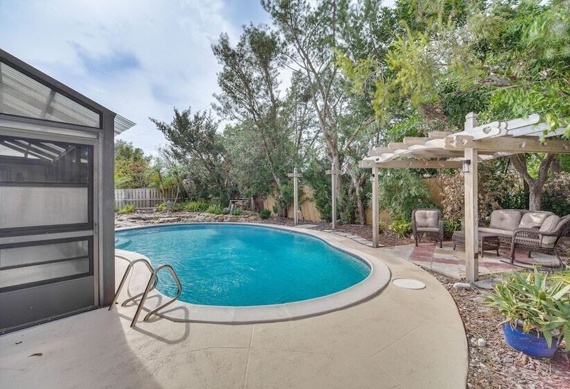 Centrally Located Merritt Island Home: Pool, Porch