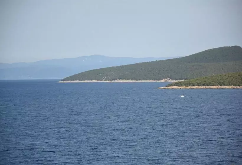 Goddesses Villa 1 In Nies