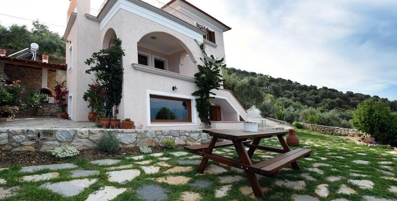 Goddesses Villa 1 In Nies