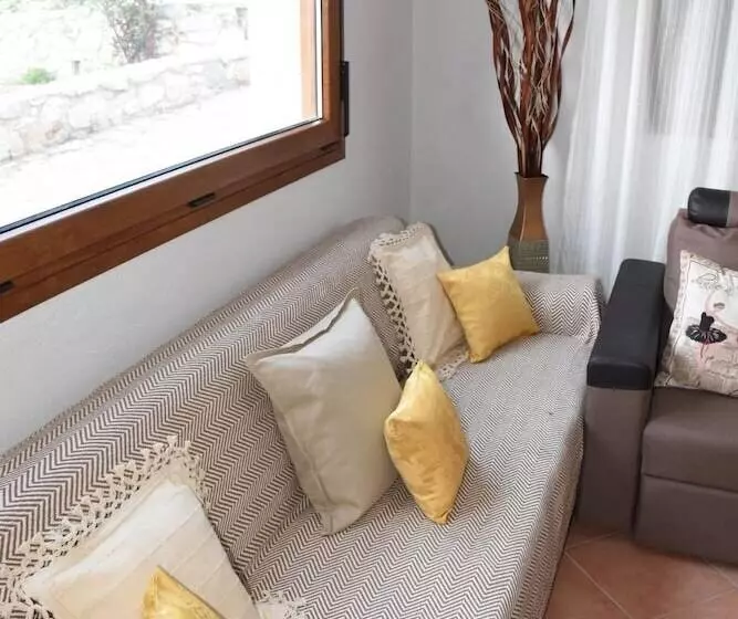 Goddesses Villa 1 In Nies