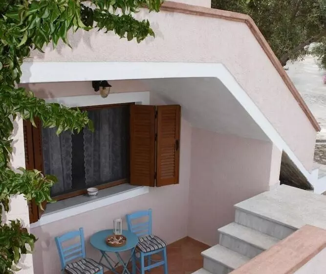 Goddesses Villa 1 In Nies