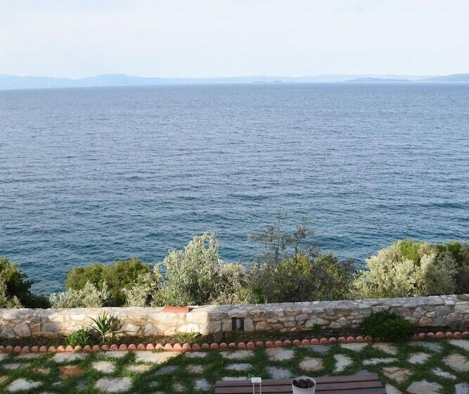 Goddesses Villa 1 In Nies