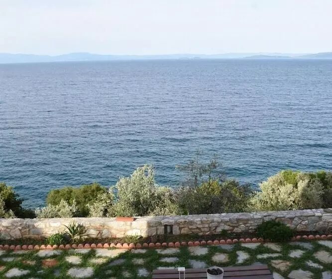 Goddesses Villa 1 In Nies