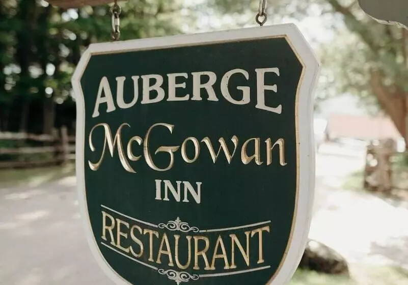 簡易ホテル Auberge Et Restaurant Mcgowan